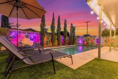 Image de Desert Rose Retreat|Heated Pool|2 Masters|Gameroom