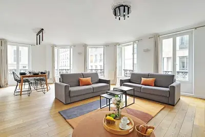 Image de Renovated and modern 4bd for 12 guests!