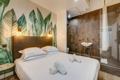 Image de Comfortable 2bd/2bth by Gare de Lyon!