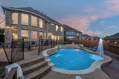 Image de Beautiful Mansion w/ Pool + Huge Gameroom