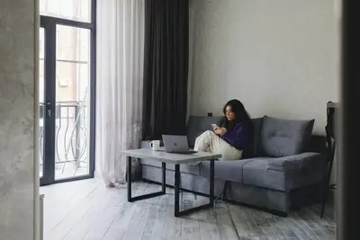 Image de 1 Br/Modern Apt/City Center