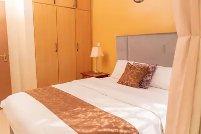 Image de Lovely one bed-room apartment 5 minutes walk from Sarit Centre Mall, Wetlands