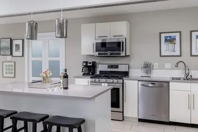 Image de 3br, North Austin, King Beds - Casa de Calm