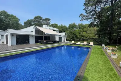 Image de 2 Acres Gated Estate W/Pool, Hot Tub, Tennis, Basketball, Garden, Beach, Dog Ok