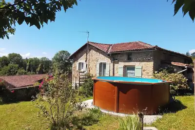 Image de Cottage in Lavauguyon, on route Coeur de Lion, close to chateau with pool