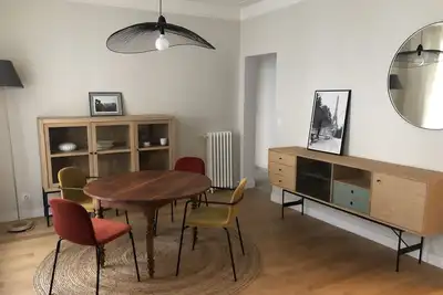 Image de Appartement tout confort 50 m2 Ă 15 minutes Ă pied de la Tour Eiffel