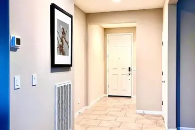 Image de Upscale Furnished Resort Home