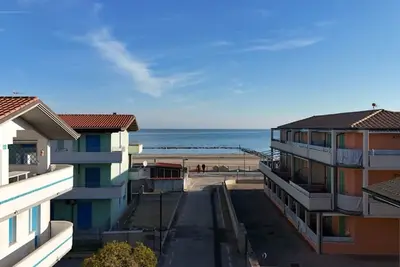 Image de F001 - Fano, three-room apartment with porch 30m from the sea