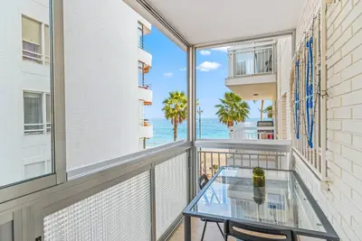 Image de Appartement 'Holiday Sorolla' avec vue sur mer, Wi-Fi et climatisation