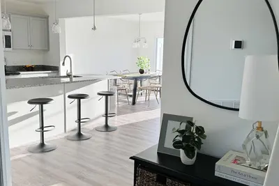 Image de Penn State Townhome in State College. Sleeps 6-8 guests in new construction home