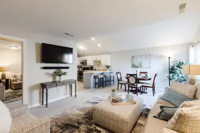 Image de The Loft | Close to Hiking and Biking Trails! | 2 Bed, 2 Bath Condo in Sports Village