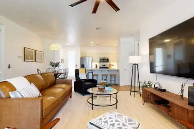 Image de Monthly Rental | 3 bed 2 bath | Black Rock Community Overlooking Sun Brook Golf Course