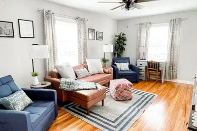 Image de Charming Historic Downtown Home. Close to Lee University. Pet Friendly!