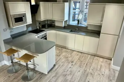 Image de Entire Town House In Liverpool Marina
