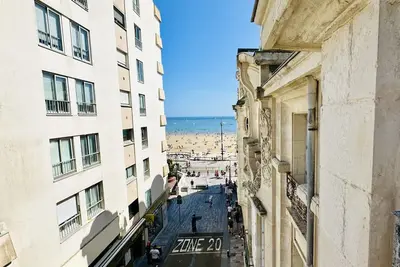 Image de Duplex proche grande plage en plein centre ville des Sables
