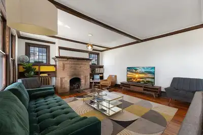 Image de Spacious 7 Bedroom Beach House with a Wraparound Porch, Arcade Games, and More!