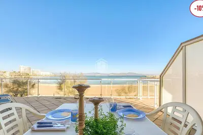 Image de Apto. Vista Mar - Wifi, piscina comunitaria, parking, 1ÂŞ lĂnea de la playa.