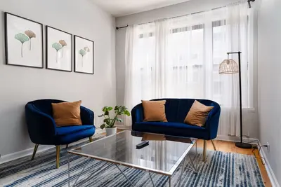 Image de Flexhome Ukrainian Village 2br D1