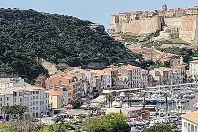 Image de Appartement de standing sur le port avec 2 terrasses, 4 à 8 personnes
