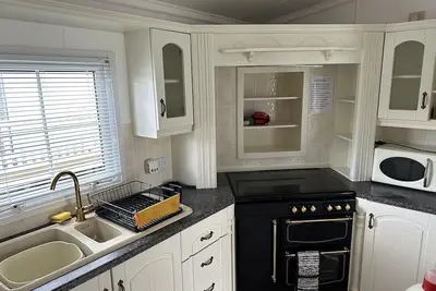 Image de Family Friendly holiday caravan, 5 mins from the beach in a peaceful location.