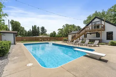 Image de Notre Dame Haus: Pool, Game room & 5 min to campus