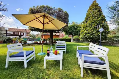Image de Villetta del Capriolo avec jardin, près du centre!