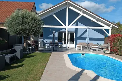 Image de Villa \"Paille en Queue 974\" avec Piscine.