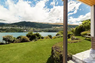 Image de Lakefront Cottage | Kelvin Heights