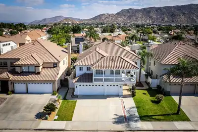 Image de Castle in Moreno Valley Ranch Brm