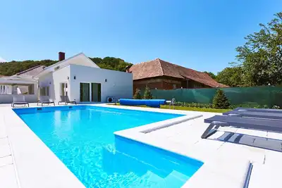 Image de Superbe maison de 6 chambres Ă Podgrade