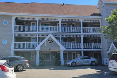 Image de Location, Location, Location! Walking distance to the beach.