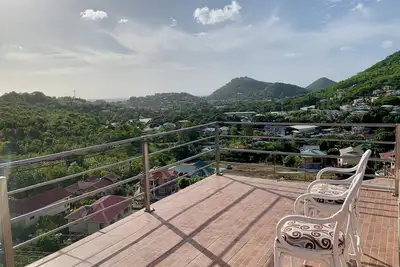 Image de Panoramic view top floor apartment 10mins from Castries and Rodney Bay