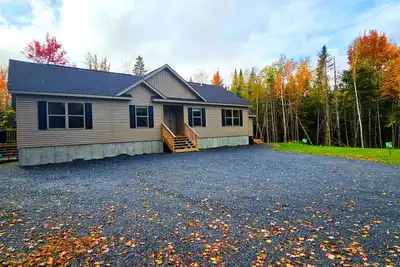 Image de Den of Coziness - Direct to Atv trails