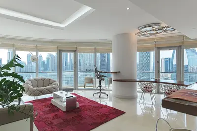 Image de Emaar Fashion Av - same bldg housing Kempinski Hotel\nDowntown Dubai. \n