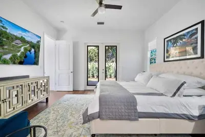 New Construction-Modern, Close to Beach, Large patio and grill, full amenities