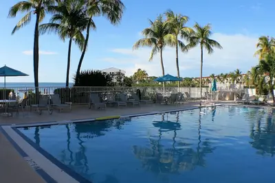 Image de Newly Updated Studio Apartment, Summer Sea 303