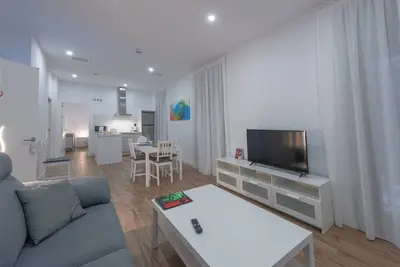 Disponemos de 6 Apartamentos de Entre 50 y 60 m2 de Superficie Total Repartidos en las Tres Plantas