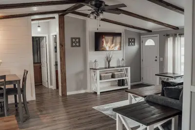 Image de Salmon River Retreat - Perfect for Fisherman, Snowmobilers and Families!