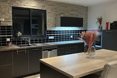 Image de Maison spacieuse avec piscine proche d’Oleron et des plages