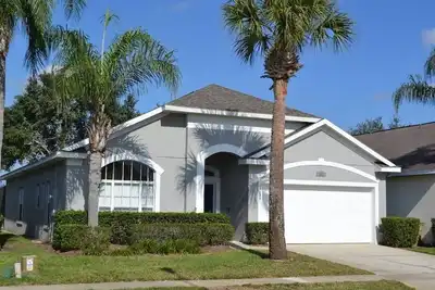 Image de 'Disney Dreams' Spacious 4 Bed home with Private pool & Spa