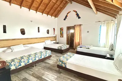 Image de Hermosa Habitacion Family Multiple En Santa Elena