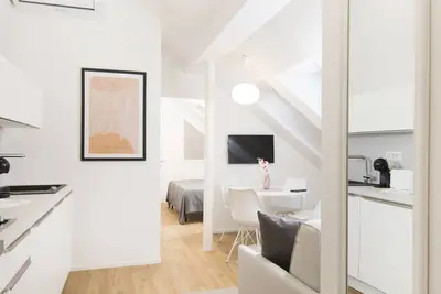 Image de Castle view apartment in the most colorful street in Ljubljana. Self check in.