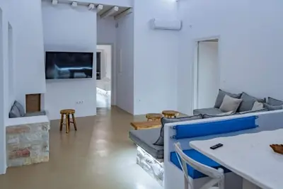 Aegean Feelings - Luxury Villa Joy with Private Pool close to Piso Livadi Beach