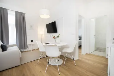 Image de Modern apartment in the heart of Ljubljana. Self checkin. 1min from Dragon bridge