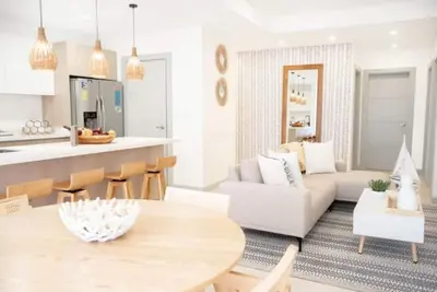 Image de Designer Condo with Pool & Tennis Court