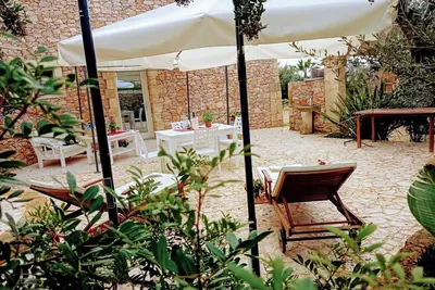 Image de Prossimante disponibile Splendida struttura luxury Trullo e Pajara