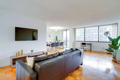 Image de Spacious Apt W Great Spaces & Facilities
