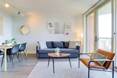 Image de Apt W Balcony, Views & Prime Location