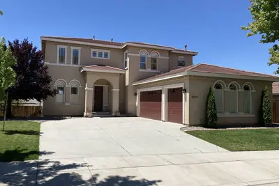 Image de Stunning Mtn. View Chateau 6 Bed\/4 Bath Hot Tub Bbq near Red Hawk Golf and Tahoe