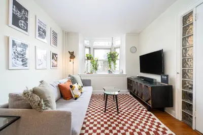 Image de Cozy and Comfortable Jc Apartment with yard